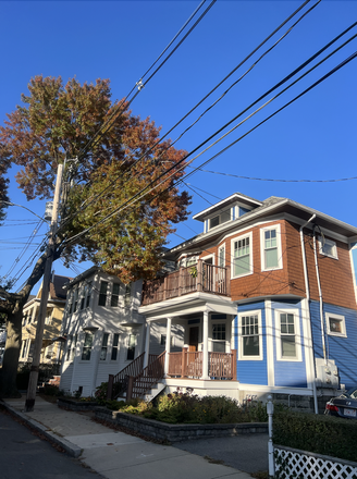 full house (your room will be second floor w/ balcony) - Avl late May - late Aug! Furnished Room with Private Balcony & Sunroom on Pearson Townhome