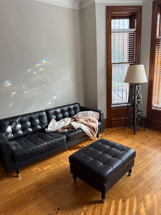 Living room - Brown stone walk-up walking distance from campus. Apartments