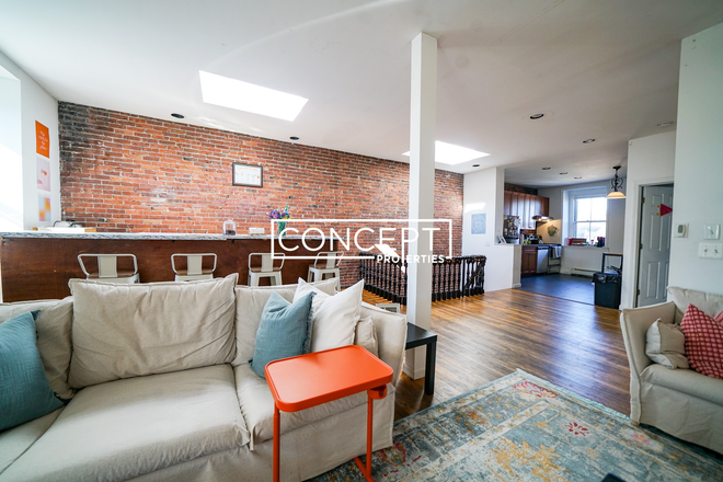 #3 - [no fee][heat; water included] top floor 5 beds / 2 baths duplex in the south end !!