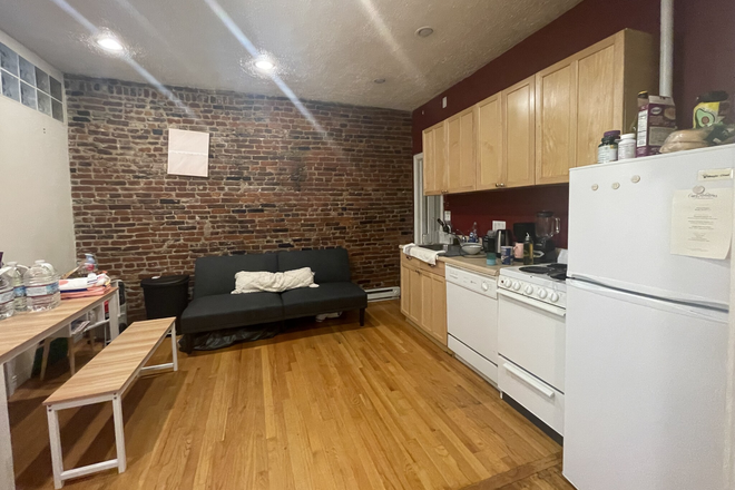 A - 2 bed with living room, great price!!! Apartments