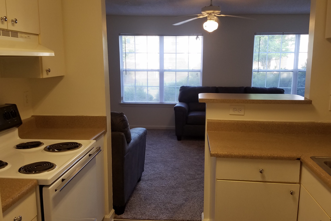Kitchen - University highlands Apartments