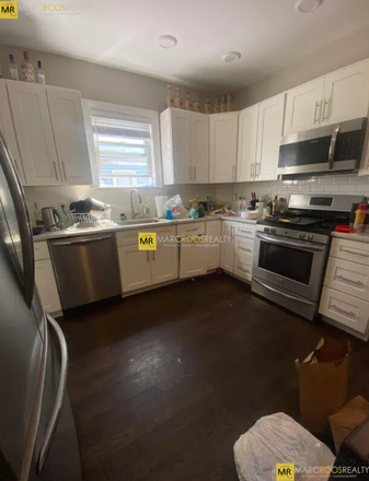 Call NOW for showings! 617-236-8600 - BROMFIELD RD - FURNISHED 4BR/2BA W/ PRKNG, LNDRY IN BLDNG, PRCH, DW, YRD AVAIL *6/1/2026* NEAR TUFTS Apartments