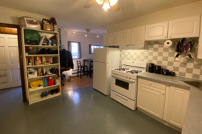 kitchen - 1 bed in the South End Apartments