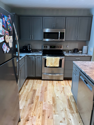 Kitchen - Essex Junction 2BR Condo Roommate Needed for August Move In