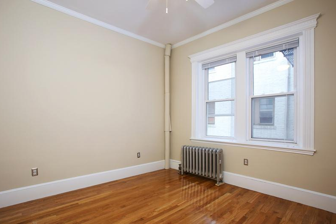 x - Symphony 2 Bed Boylston St Condo