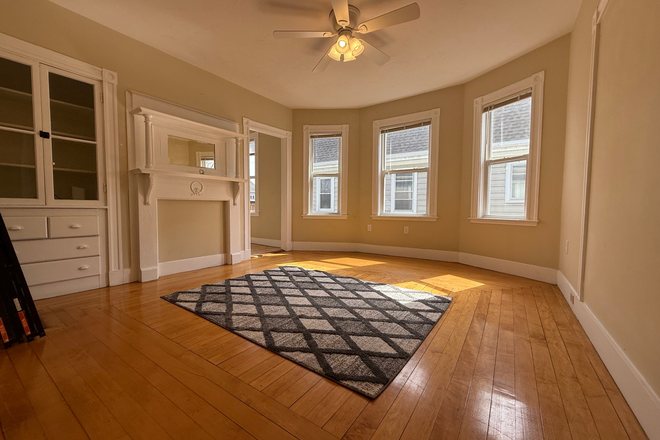 Living Room - Spacious 4 Bed near campus available January 2026 Apartments