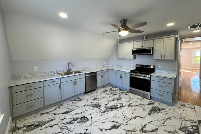 kitchen - Newly renovated 3 bed walk to downtown campus Apartments