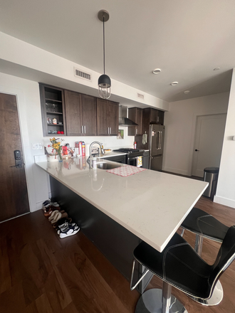 Entry/Kitchen - 26 Hichborn Brighton Apartments