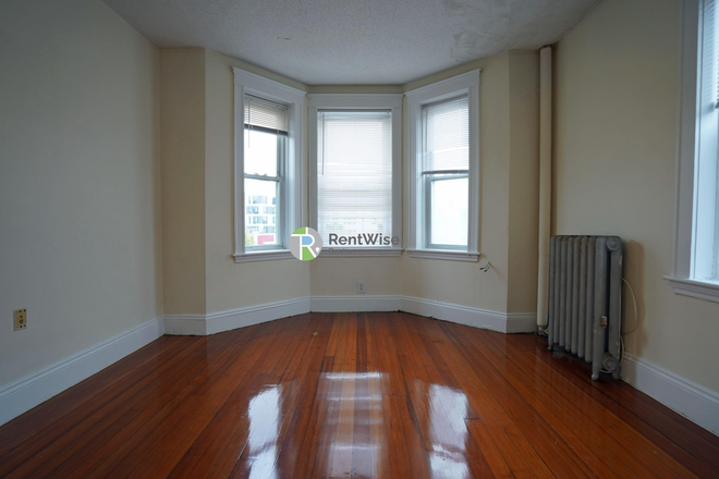 1 - NOV 2026! Allston 2 bed, H/HW inc. Pets Ok, NO FEE! Apartments