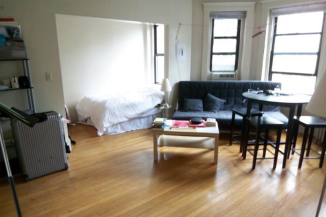 Studio - 121 Saint Stephen - Available for 9/01 - Huge Bright Impeccable Studio on St Stephens Apartments