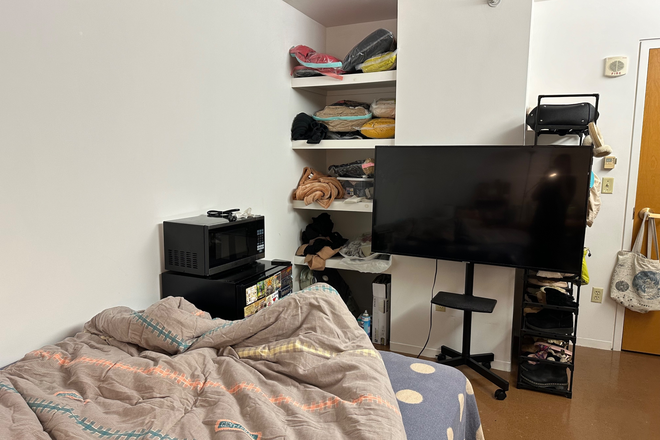 TV and shelves - CozySingleRoom with full furniture || Close to Harvard Square and Law School Apartments