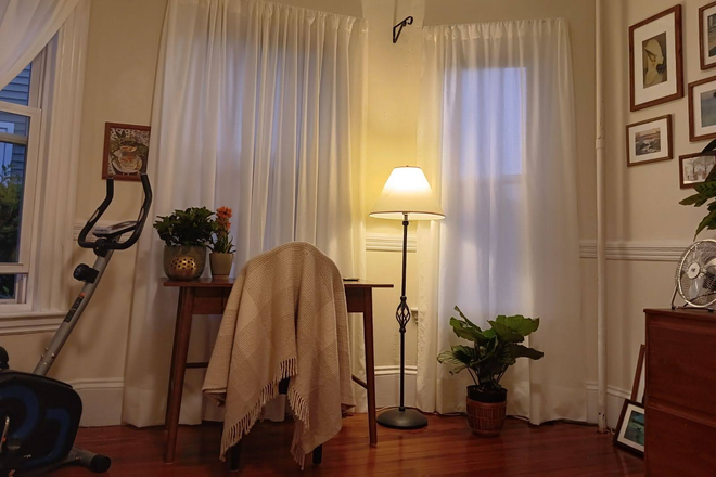 Bedroom Windoes - Large, Cozy Room for Rent 08/01 Near SEAS & HBS Apartments
