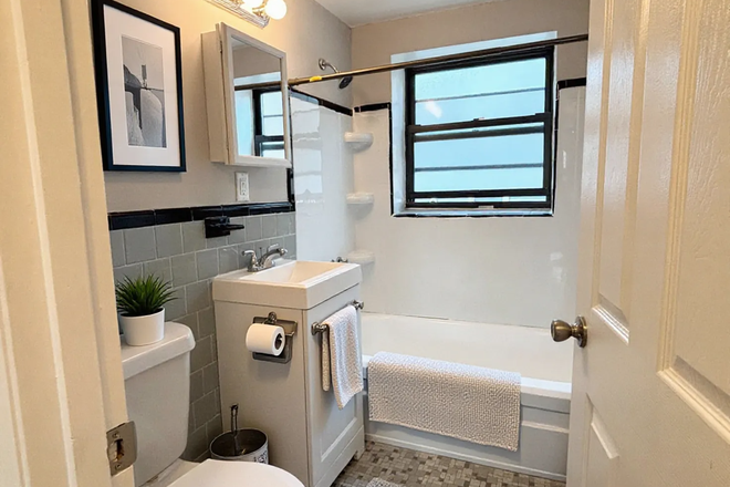bathroom - Sunny Coolidge Corner 1 bed with parking - landlord pays the fee! Apartments