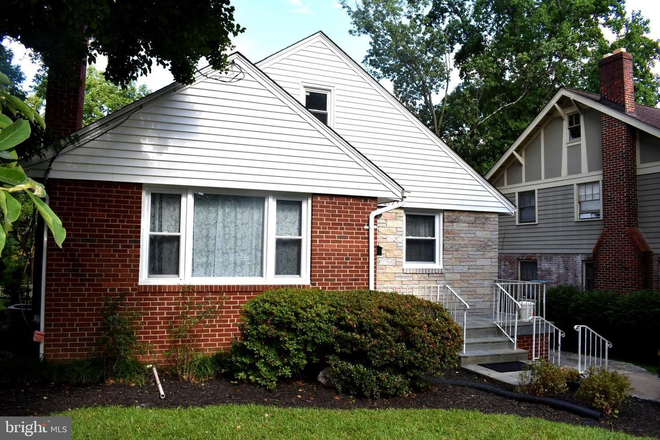 Front Exterior - Room in University Park, shared house with physics grad students