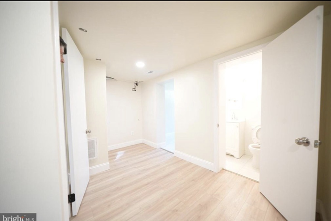 Hallway - 54th Riverdale Apartments