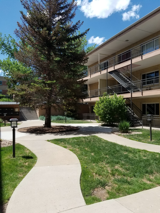 Entrance from 20th Street - San Marco South Condominiums