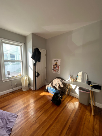 Bedroom - Furnished room to Boston College from January 1, 2026 Apartments