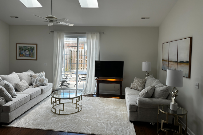 Family Room - Carleton Place 3 bedroom -  FURNISHED Adjacent to Campus