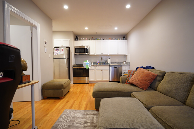 1 - Most Desirable Packard's Corner Renovated 1 Bed | Close to BU | Convenience is Everything Apartments