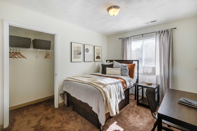 Complex's photo of the bedroom - Arcadia Harrisonburg Apartments