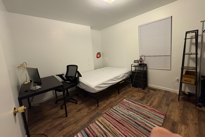 Bedroom - MAY-AUG SUBLET 5 min from Rice Hall: 1bd w/ private bathroom + street parking pass