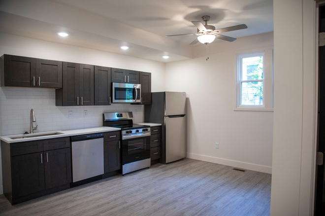 Kitchen - 461 Vine St.
