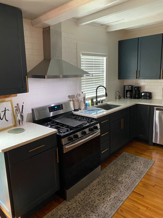 Photo - Downtown Charleston (3 blocks from King) 2bed/2bath Renovated Cottage House