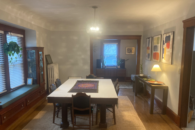 Dining Room - Daguan House - Offering an intentionally quiet, highly reflective environment