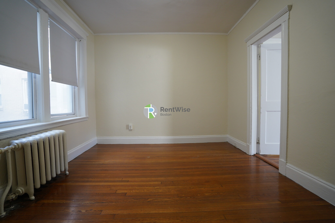 1 - SEPT 2026-Awesome Fenway 1 Bed. H/HW inc. Elevator. Easy Move in Costs-No Fee! Apartments