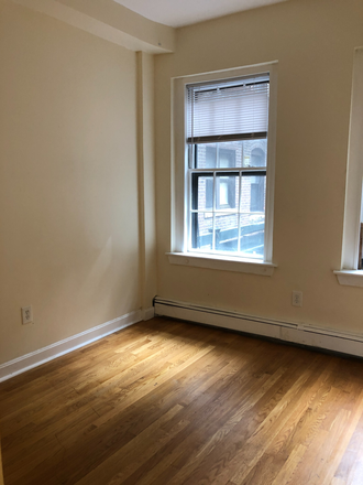 bedroom - 2 bed Beacon Hill Apartment