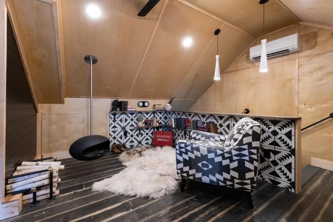 Reading Nook - Atlanta East Lake Carriage House - Furnished w/ Utilities included!