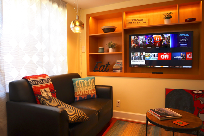 Living Room - Private Furnished Studio - Near ArtCenter's Hillside Campus - Available (Fall/Spring Semester)