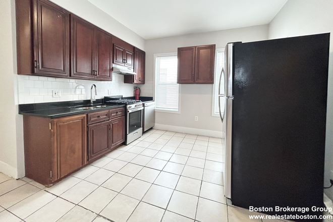 Kitchen - Bright and Spacious 3-bed, 1.5 bath! Available Sept 2025! Apartments