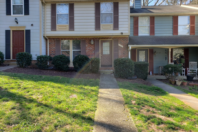Exterior - Off campus rental available near NCSU in August- Spacious 3BD/2.5BA townhome!