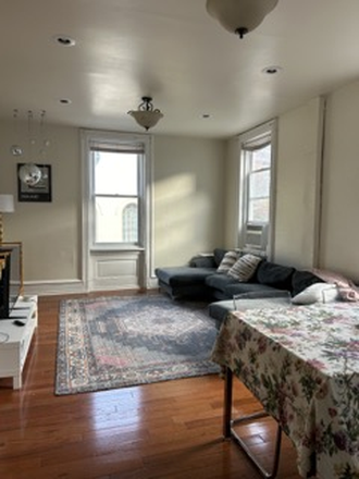 Living Room - Gorgeous House near Penn's campus