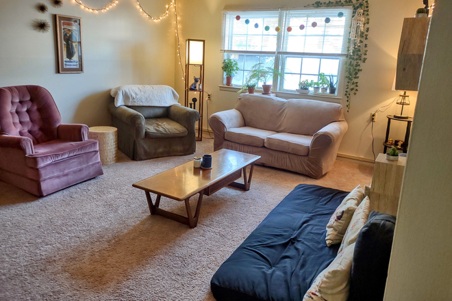 Living room - Beau Jardin Apartments