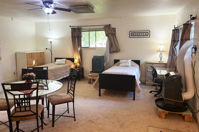 Beds - Private room and, shard big studio garage room . at Melrose Drive for rent. House