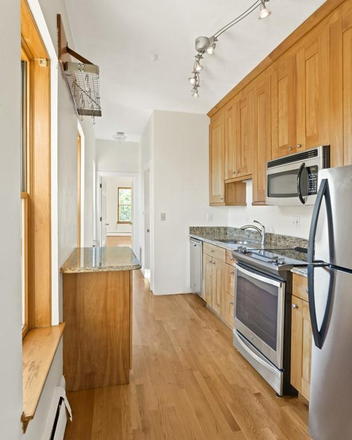 Kitchen - Top floor 3 bedroom on Columbus Ave with laundry Condo