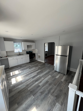 Kitchen - Newly Upgraded 3BR/1Ba- 2nd  Floor- separate entrance Duplex