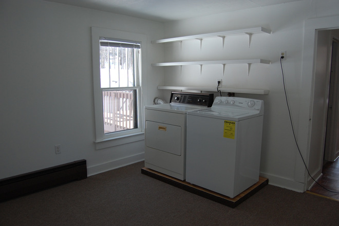 laundry room - 3 bedroom  heat and electricity incl. A quiet place to stay focused.
