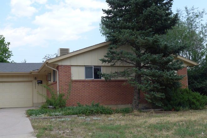 1 - AUGUST PRELEASING: 3665 Moorhead Ave House