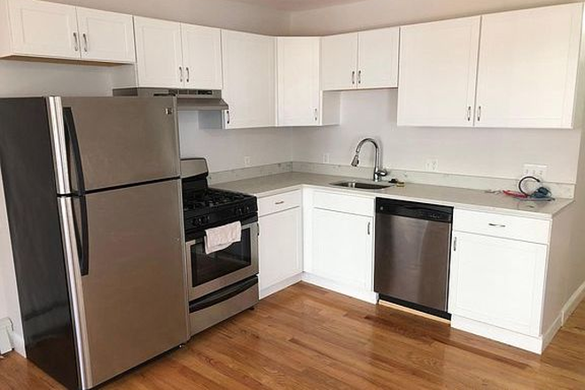 Call NOW for showings! 617-236-8600 - MARION ST - GREAT VALUE! LRG 2BR/1BA ON EAGLE HILL W/ DW, OPEN LAYOUT, DECK *AVAIL NOW* NEAR MBTA! Apartments