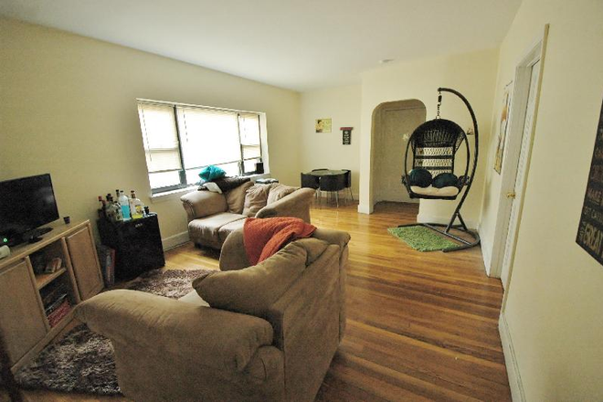 Living room - LONGWOOD AVE- 2 BED 1 BA H&HW INCL!! AVAIL 9/1/25 Apartments