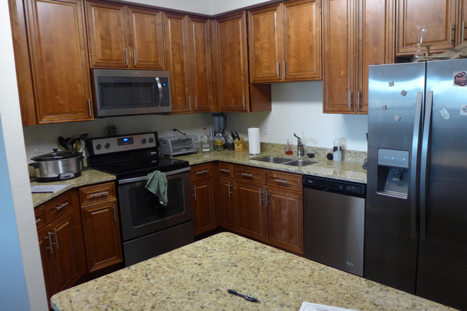 2 - AVAILABLE 6/5: 804 Summer Hawk Dr #6-205 Condo