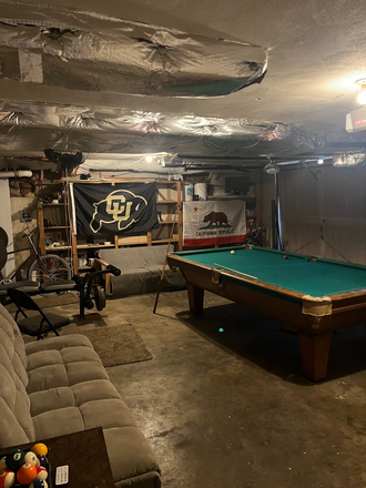 Garage - 3 Extremely Cheap Spring Sublease Rooms on the Hill House