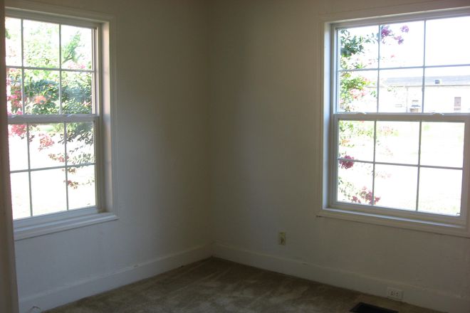 Bedroom - 545 18th street-3 bedroom house Walk To Class