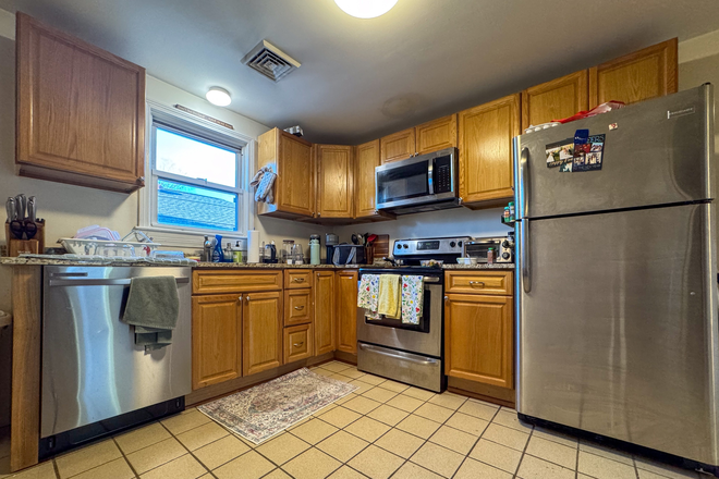 ... - FANTASTIC 3 BD/1 BATH APARTMENT WITH WASHER/DRYER || CATS FRIENDLY