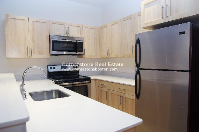 kitchen - 1 Bedroom in Downtown Boston!