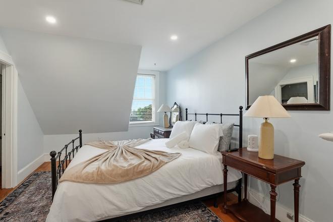 3rd Floor Bedroom 4 (Queen bed) - 5 BDR close to Brown Townhome