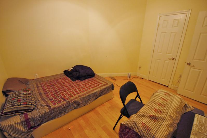 Room 1-1 - Best location- 24 Haviland st 2 Bedroom ( 1BR split) available 9/1-Text 3857227303 Apartments